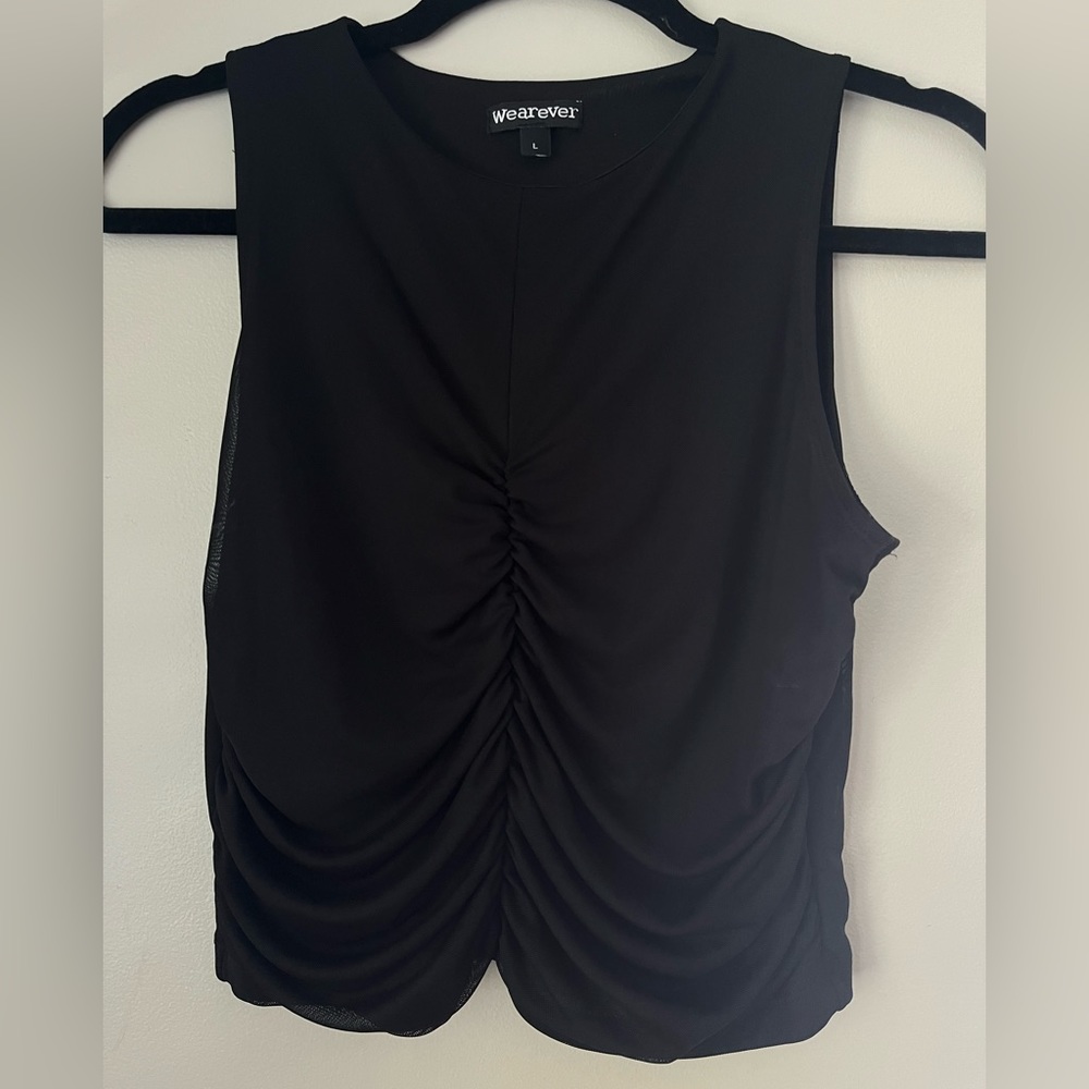 Black Cropped Tank Tap